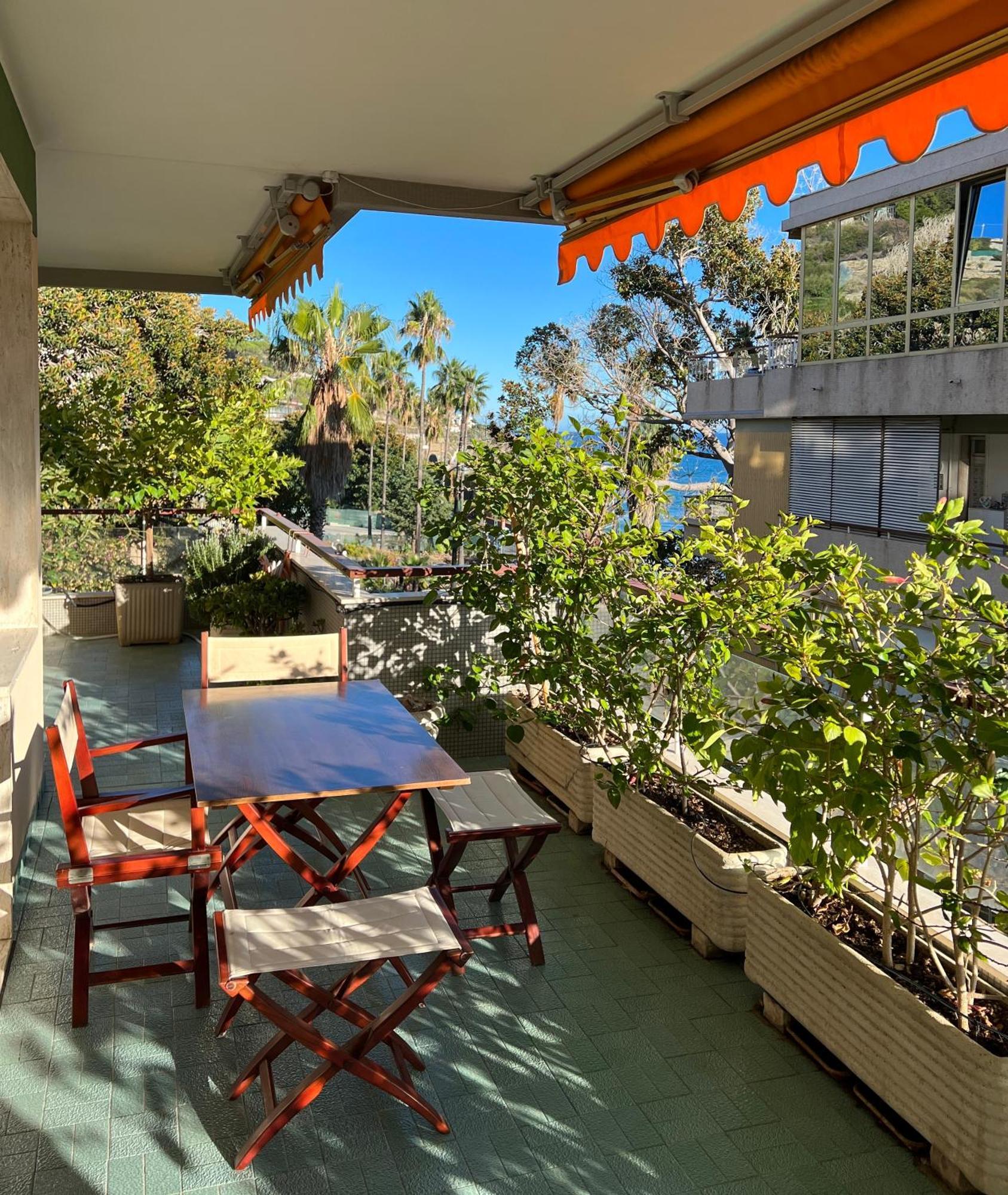 Tre Ponti Beach Apartment - Terrazzo Vista Mare Sanremo Exteriör bild