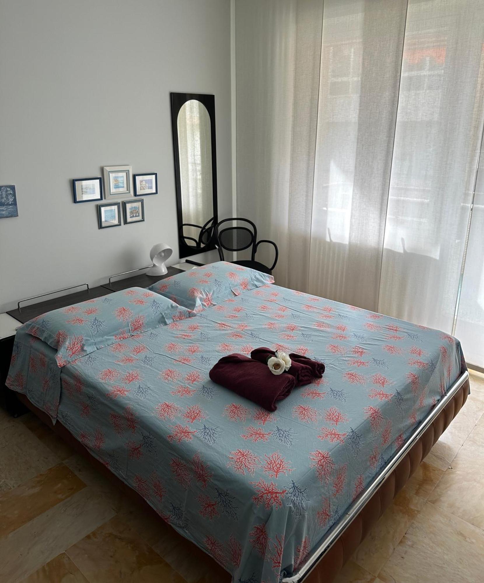 Tre Ponti Beach Apartment - Terrazzo Vista Mare Sanremo Exteriör bild